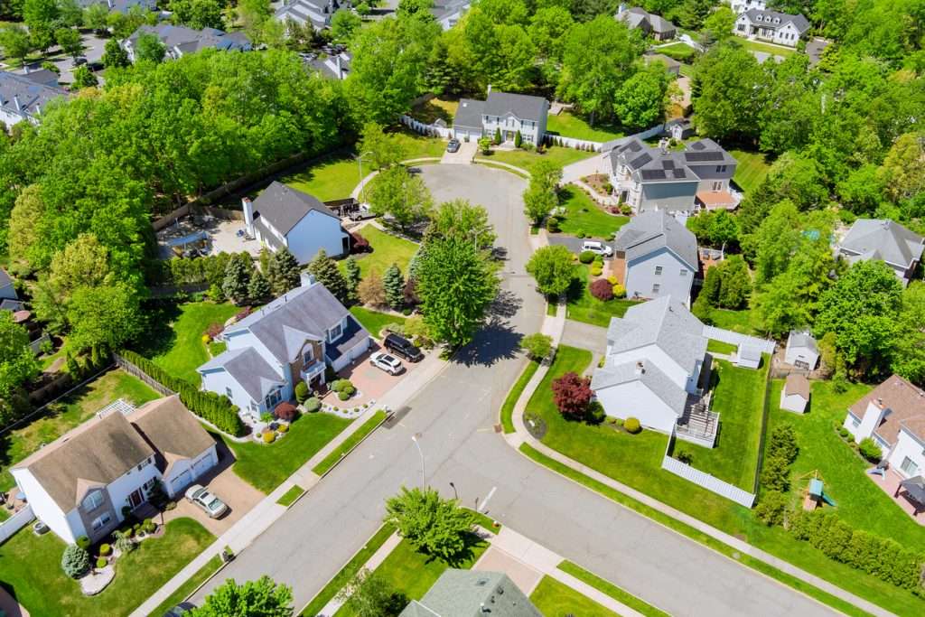 Ridgewood Home Roofing, Gutters, and Siding: A Bergen Estate Homeowner’s Guide