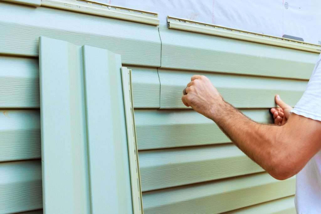 When Your Siding Needs Replacement: A 2026 Homeowner’s Guide